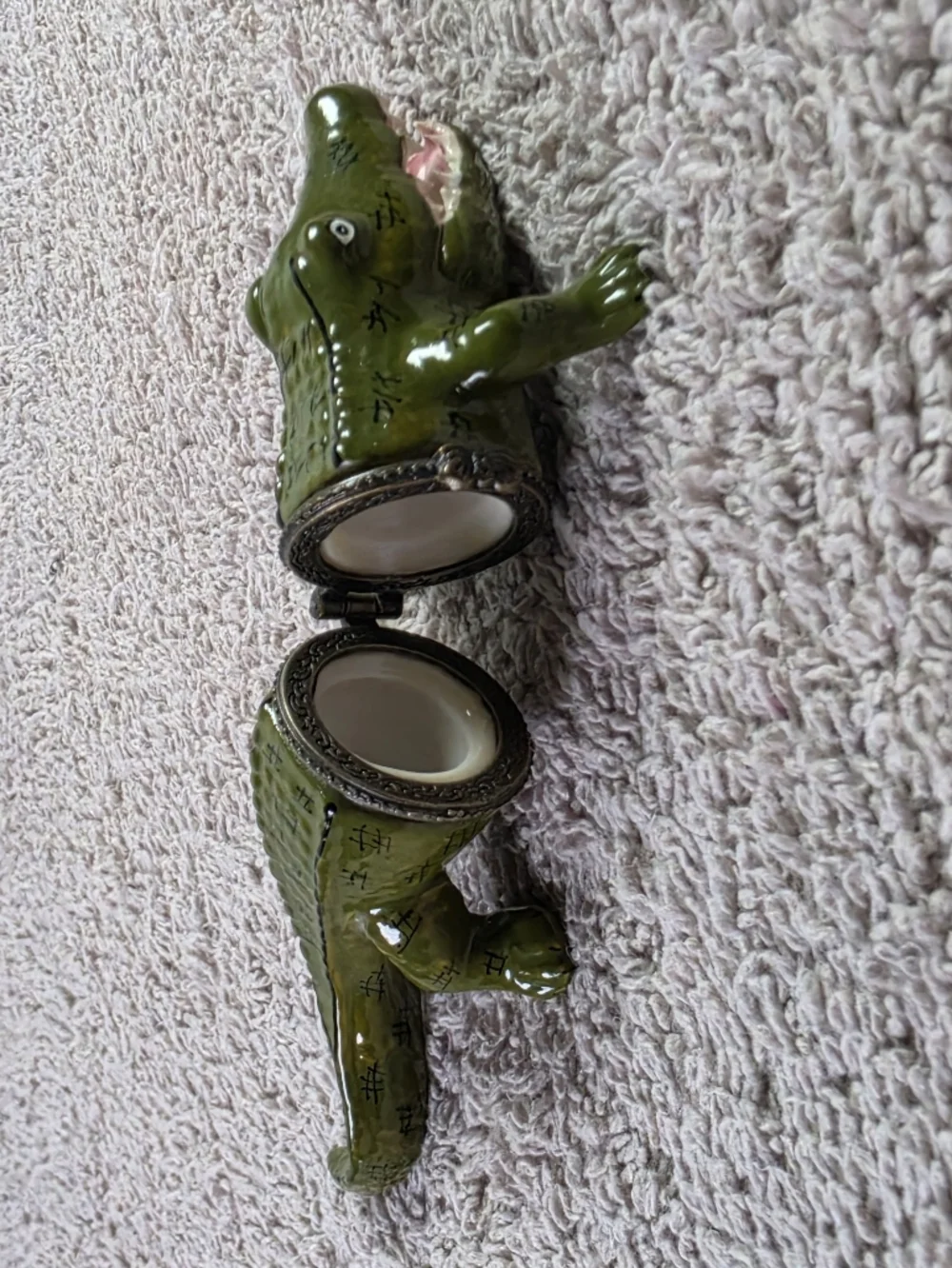 Green Enameled Alligator Trinket Box for Reptile Lovers
